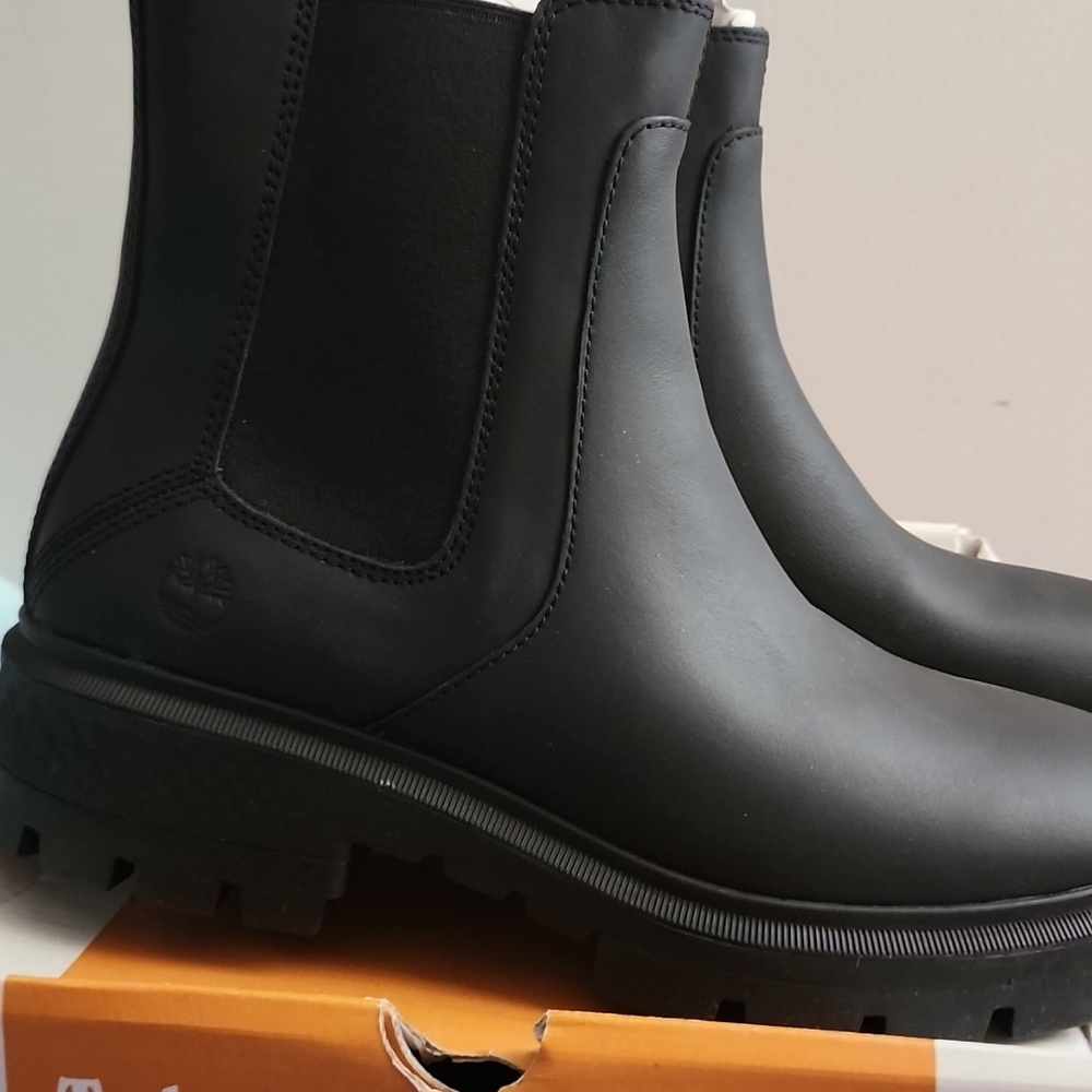 Timberland Cortina Valley Leather Chelsea Boots for Women in Black 8.5 M NIB - Picture 5 of 8